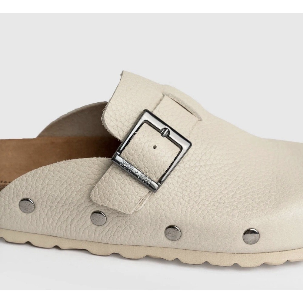 Saint + Sofia‎ Cream Slip-On Clogs w/ Buckle + Studs Size 7